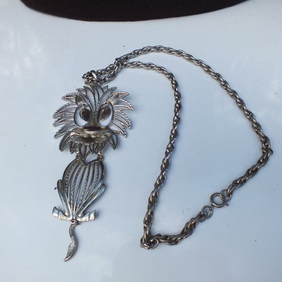 Large Silver Color Lion Pendant, Alloy with Moving Eyes, Signed Alan Jewelry - Picture 5 of 7